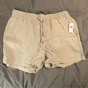 NWT Women’s Old Navy Linen Shorts Size Medium